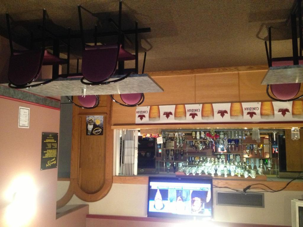 Ramada By Wyndham Yorkton Hotel Luaran gambar