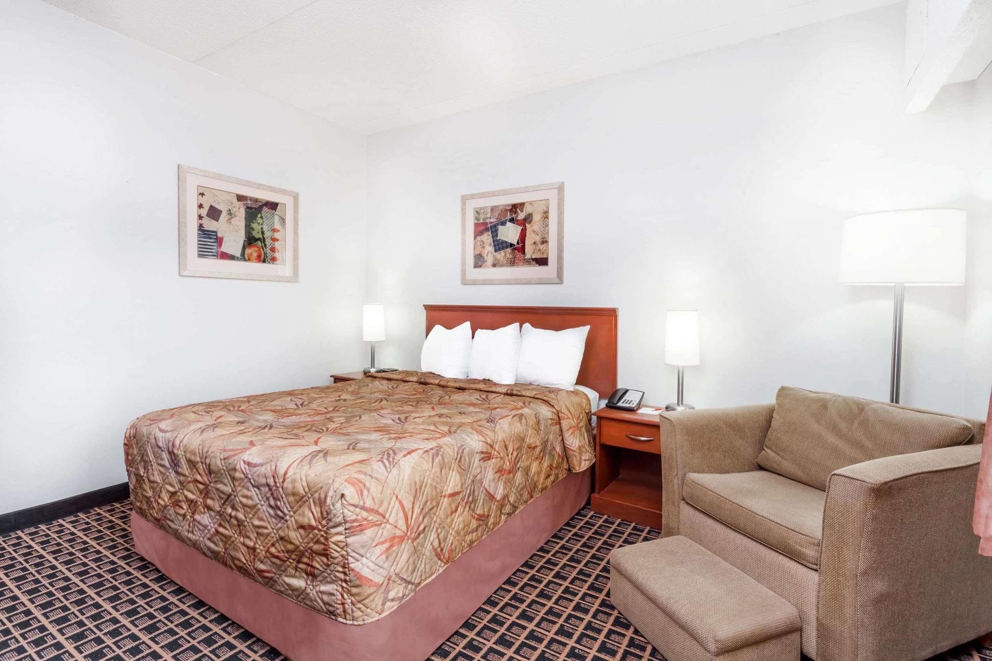 Ramada By Wyndham Yorkton Hotel Luaran gambar