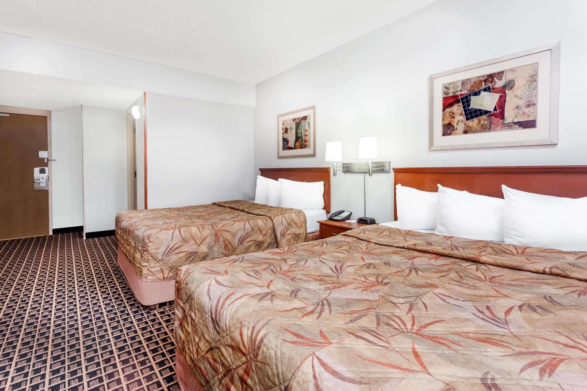 Ramada By Wyndham Yorkton Hotel Luaran gambar