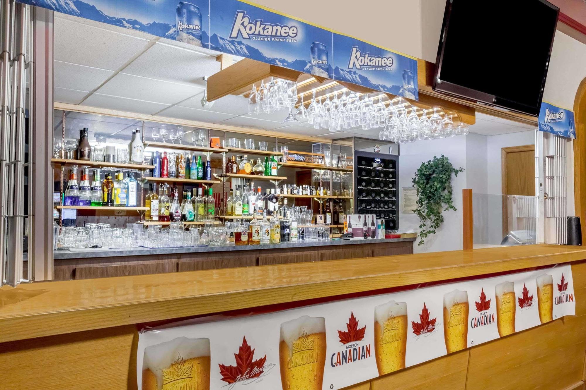 Ramada By Wyndham Yorkton Hotel Luaran gambar